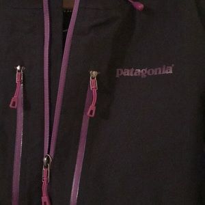 Patagonia Women’s Raincoat with Hood